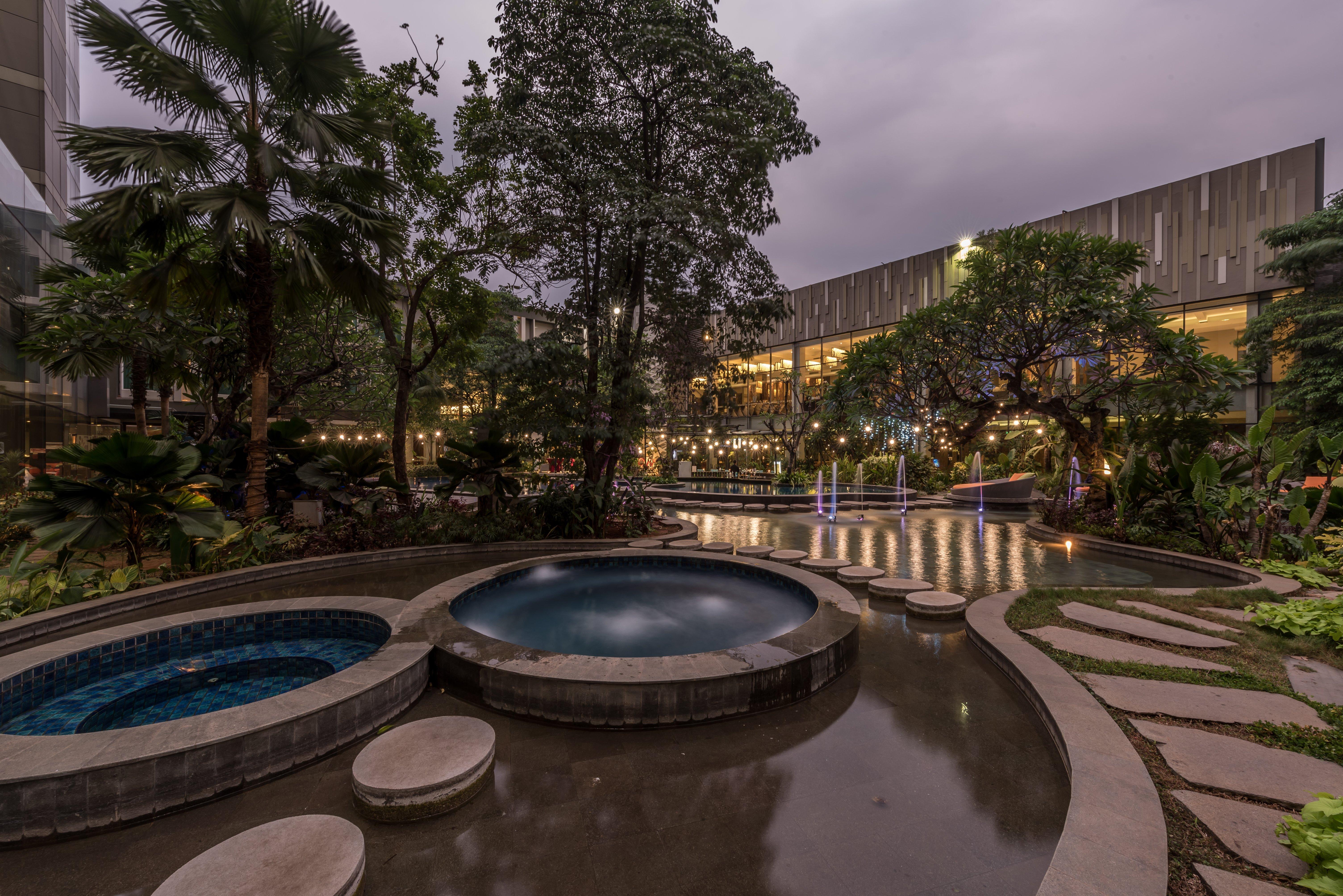 Holiday Inn Cikarang Jababeka, An Ihg Hotel Exterior photo